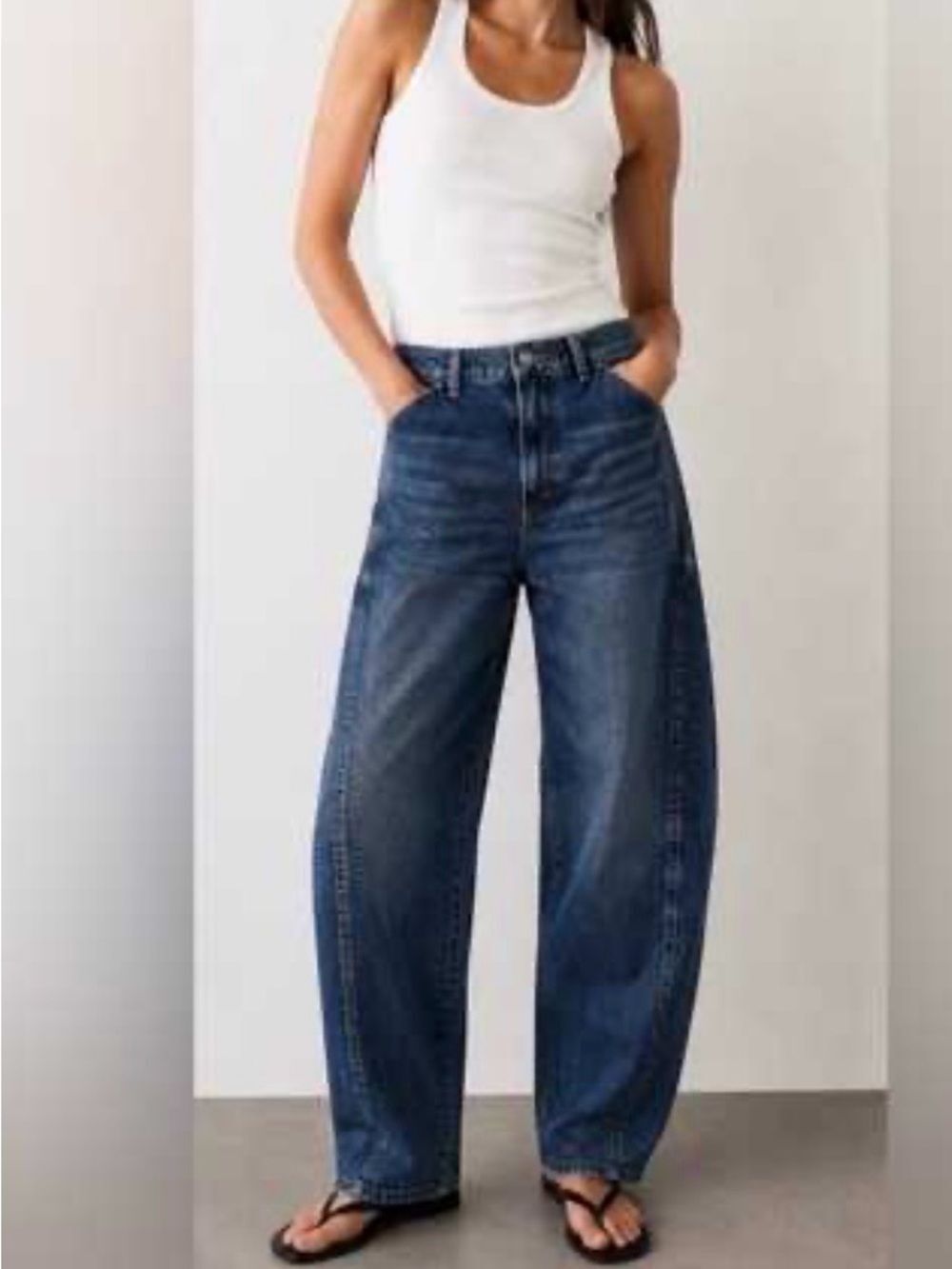 Zara High Rise Wide Leg Barrel Jeans Medium Wash NWT Size M US 28